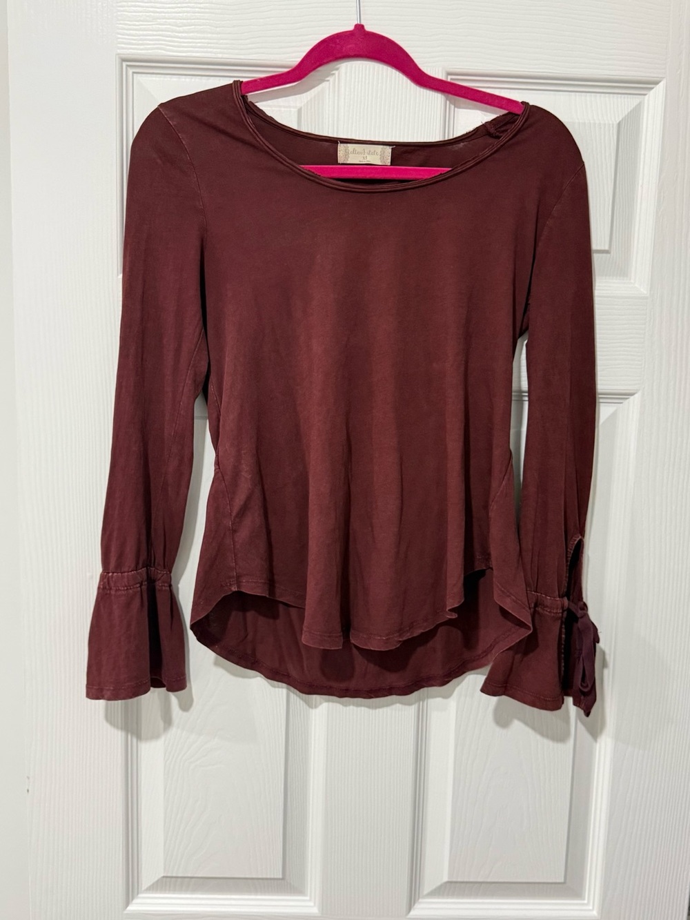 Altar'd State Long Sleeve Tie-Cuff Top in Burgundy